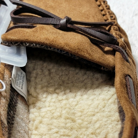 NWT "Cat & Jack" boys Lionel Moccasin Slippers - Picture 3 of 8